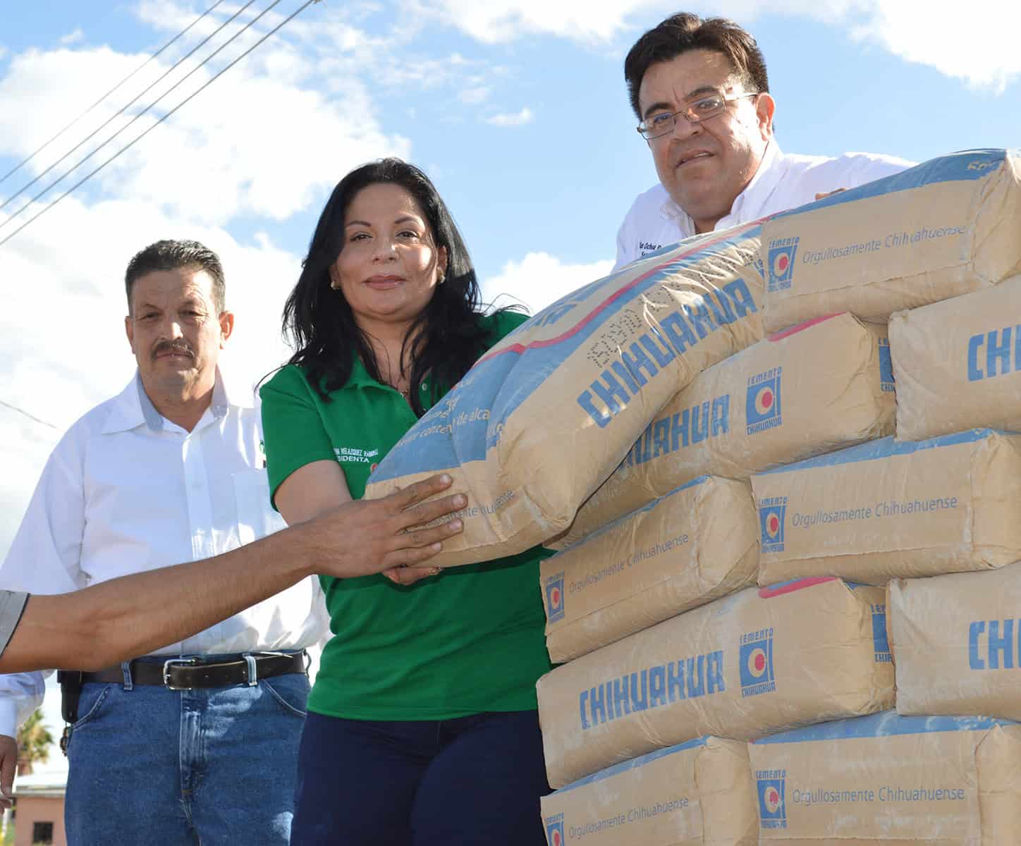 Entrega PRI un total de 324 toneladas de cemento subsidiado.