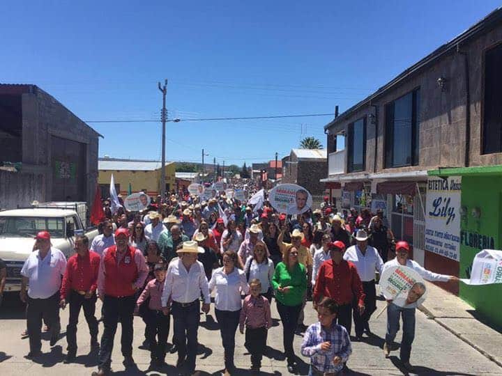 Respaldan más de 5 mil personas a Arturo Medina en su registro como candidato a la alcaldía de Balleza.