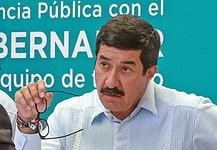 No completa Corral 22 votos para el crédito