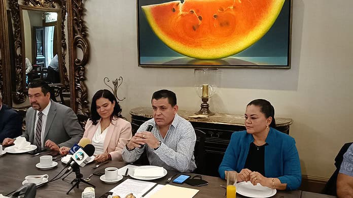 7F6314E9-1123-4CAD-8408-013A1E1C9CF1